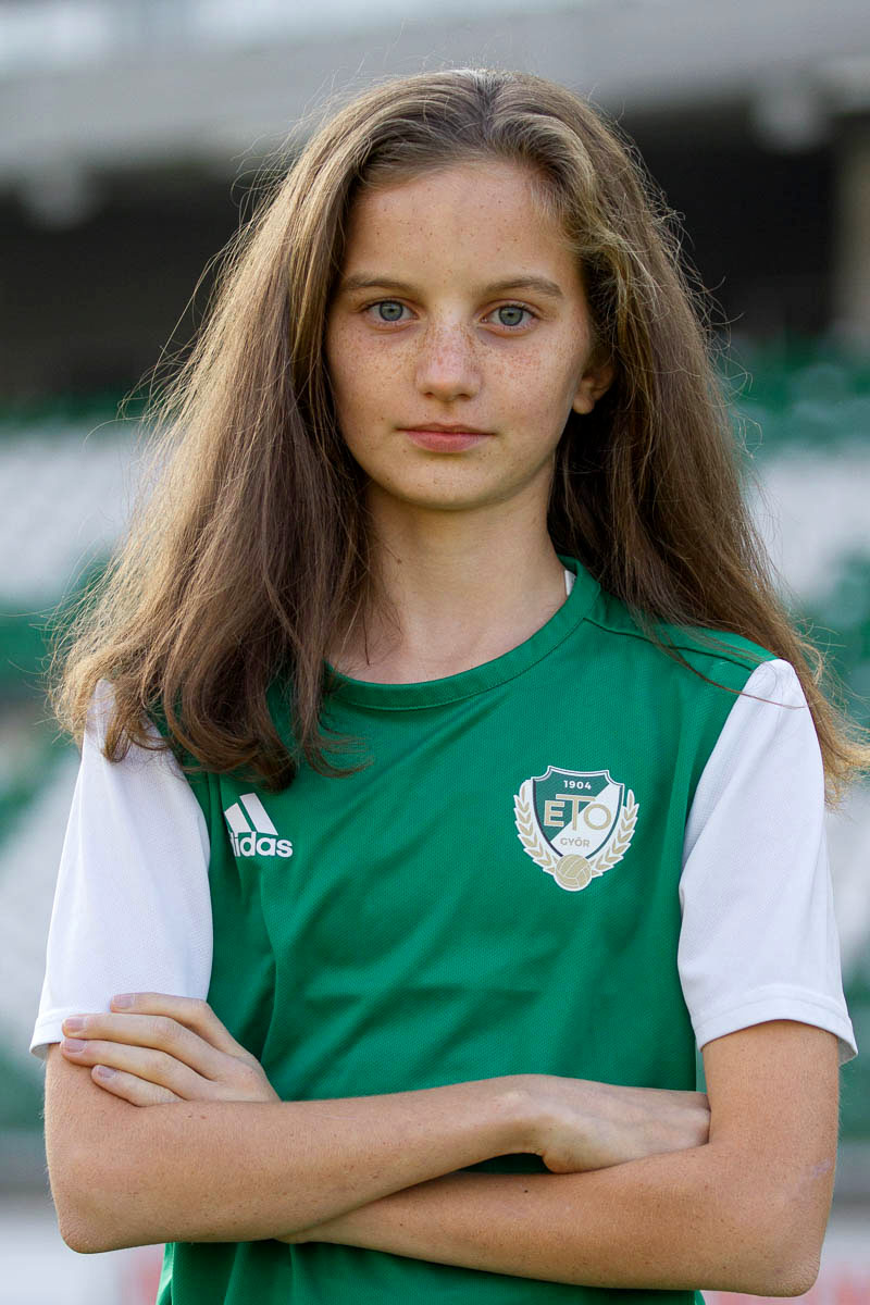 Domján Csenge